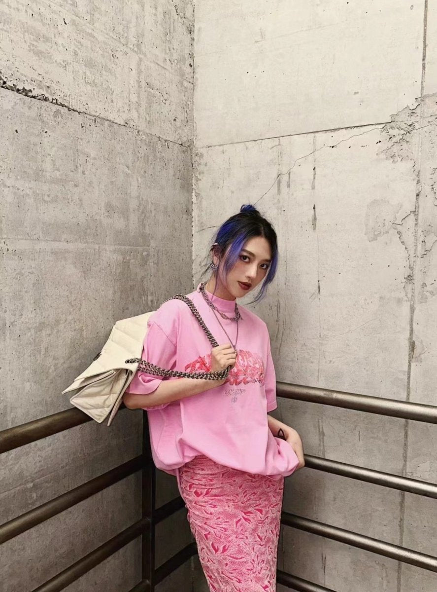 BALENCIAGA GRAFFITI T-SHIRT PINK - Phantom Kicks