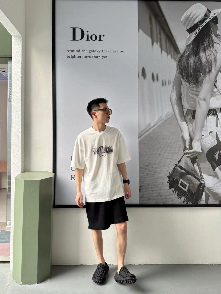 Balenciaga Graphic Logo T-Shirt - Phantom Kicks