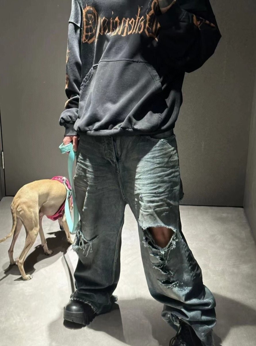 BALENCIAGA LOGO HOODIE BLACK - Phantom Kicks