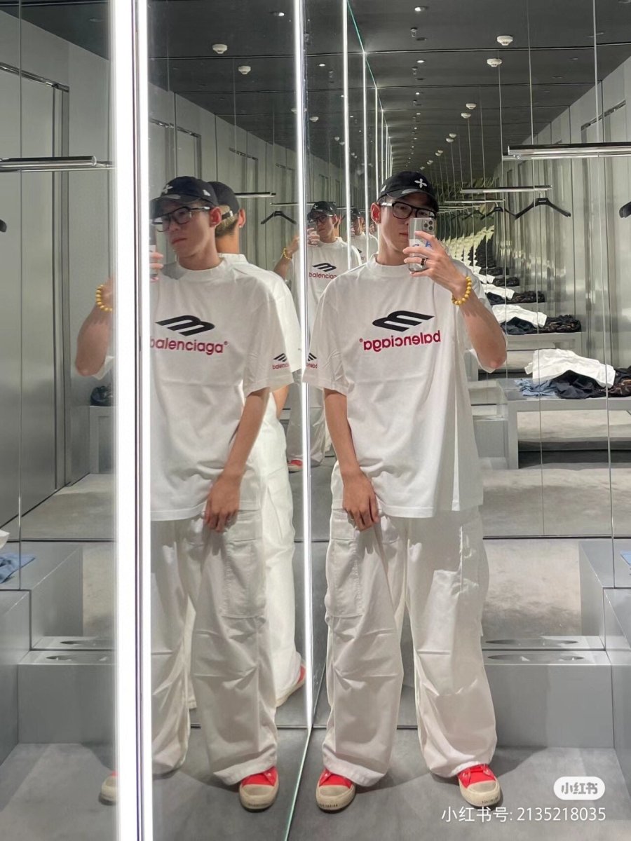 BALENCIAGA LOGO GRAPHIC T-SHIRT WHITE - Phantom Kicks