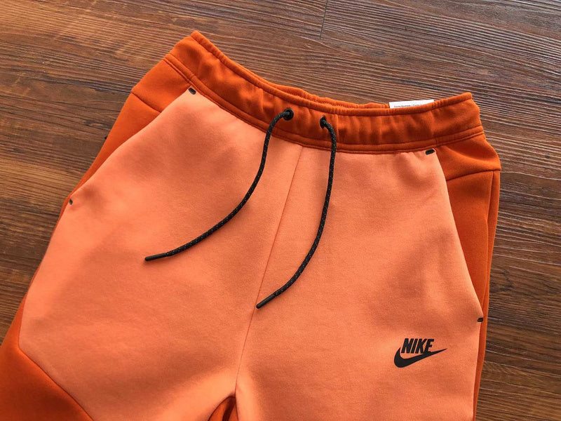 NIKE TECH FLEECE PANTS x CAMPFIRE ORANGE - Phantom Kicks