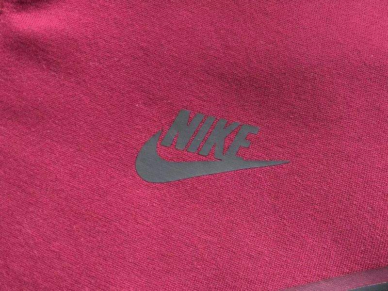 NIKE TECH FLEECE HOODIE x BURGUNDY - Phantom Kicks