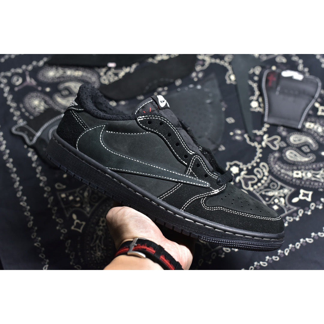 JORDAN 1 LOW x TRAVIS SCOTT PHANTOM - Phantom Kicks