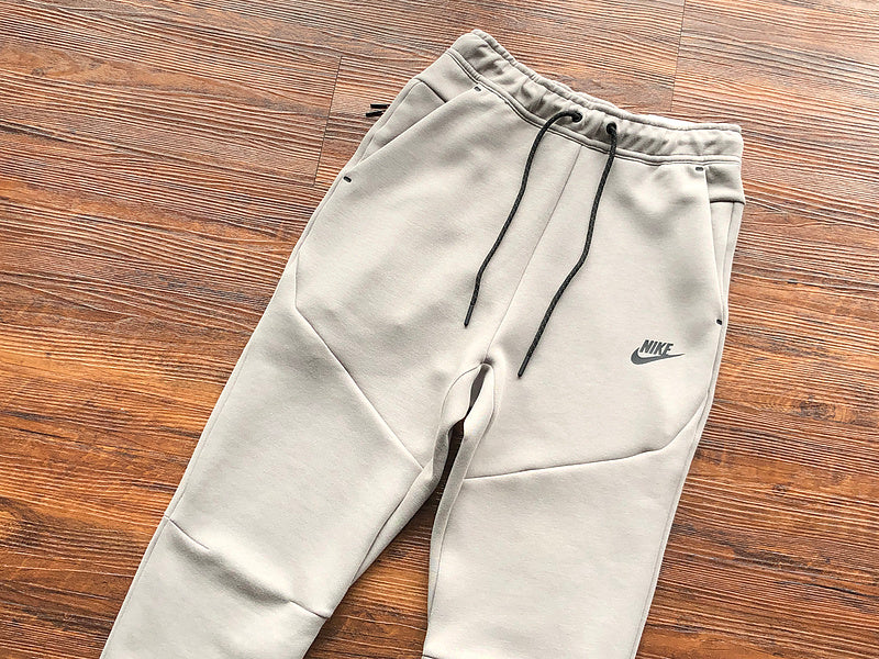 NIKE TECH FLEECE HOODIE x OLIVE GREY/ENIGMA STONE - Phantom Kicks