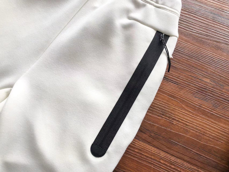 NIKE TECH FLEECE PANTS x WHITE - Phantom Kicks
