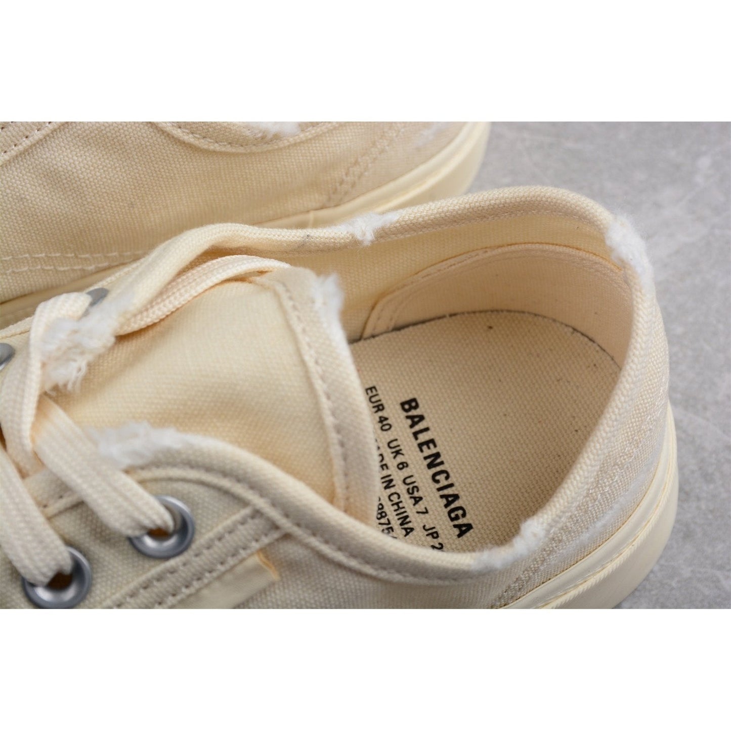 BALENCIAGA PARIS MID VULC DESTR x BEIGE - Phantom Kicks