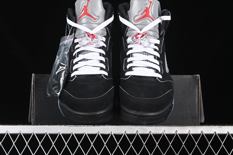 JORDAN RETRO 5 x BLACK METALLIC - Phantom Kicks