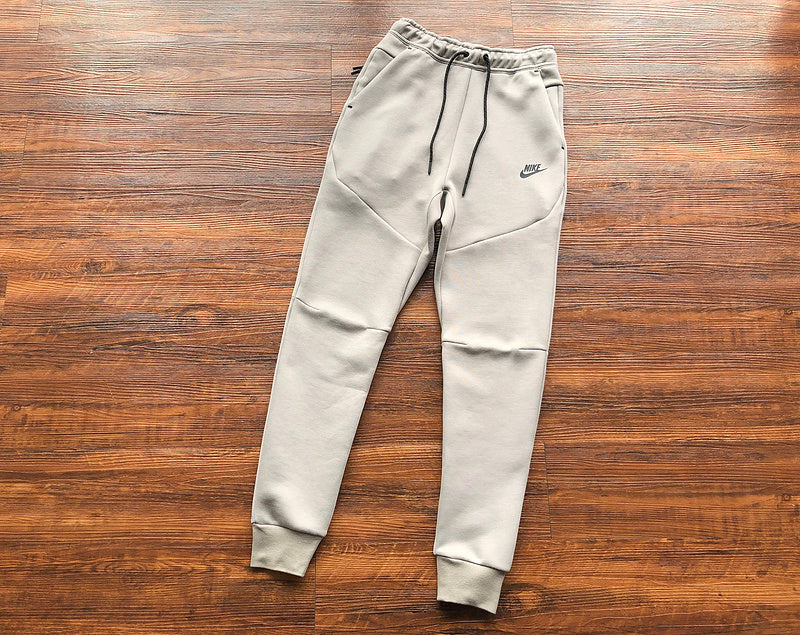 NIKE TECH FLEECE HOODIE x OLIVE GREY/ENIGMA STONE - Phantom Kicks
