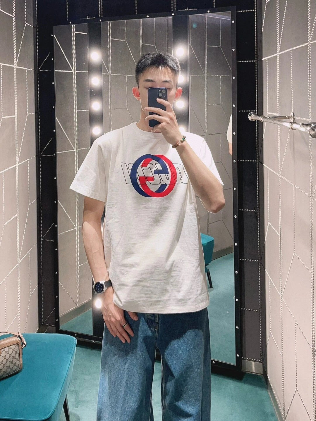 Gucci White T-Shirt with Overlapping Logo - Phantom Kicks