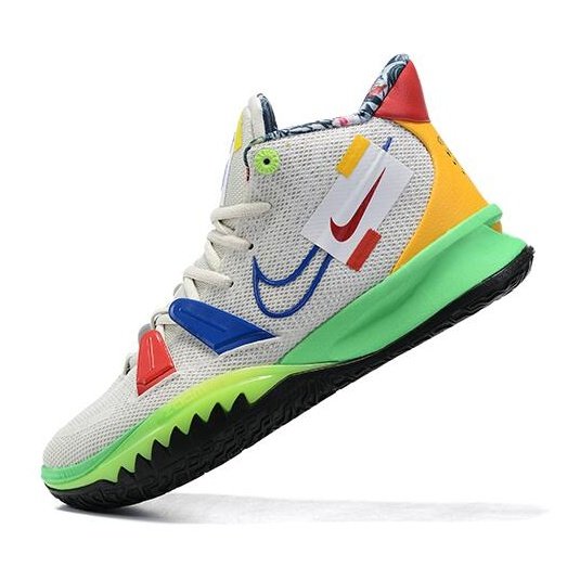 NIKE KYRIE 7 x VISIONS - Phantom Kicks