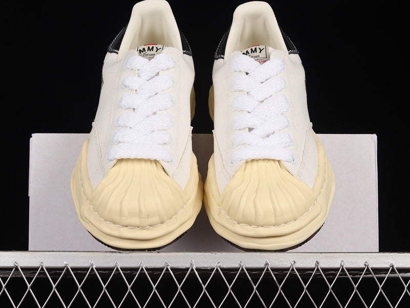 MAISON MIHARA YASUHIRO BLAKEY OG SOLE LEATHER LOW BEIGE WHITE - Phantom Kicks