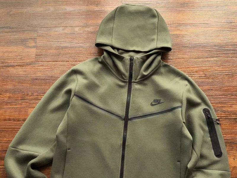 NIKE TECH FLEECE HOODIE x ARMY GREEN - Phantom Kicks