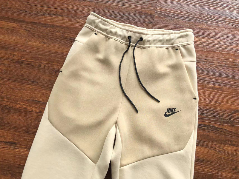 NIKE TECH FLEECE PANTS x BEACH BROWN - Phantom Kicks