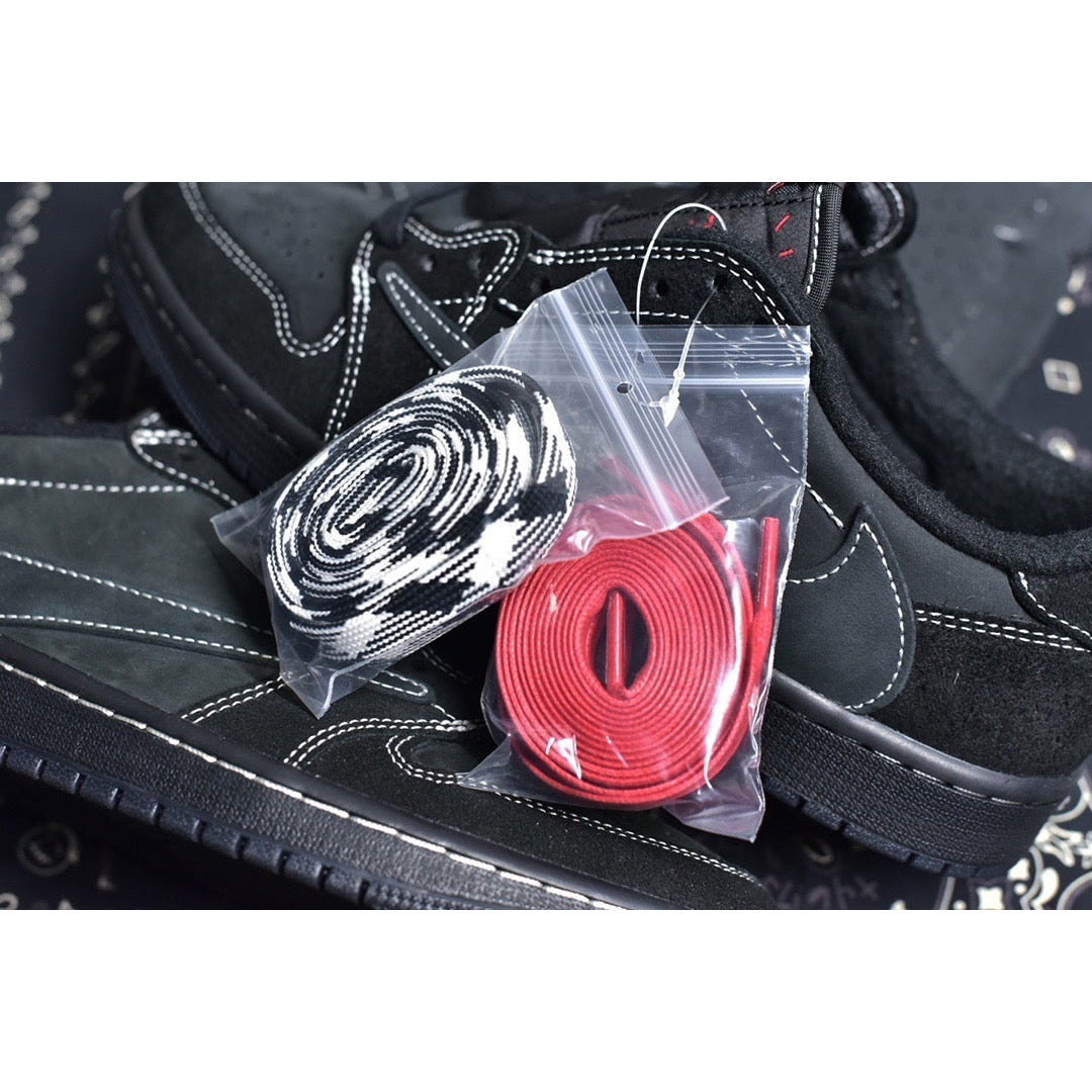 JORDAN 1 LOW x TRAVIS SCOTT PHANTOM - Phantom Kicks