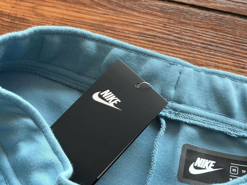 NIKE TECH FLEECE PANTS x BABY BLUE - Phantom Kicks