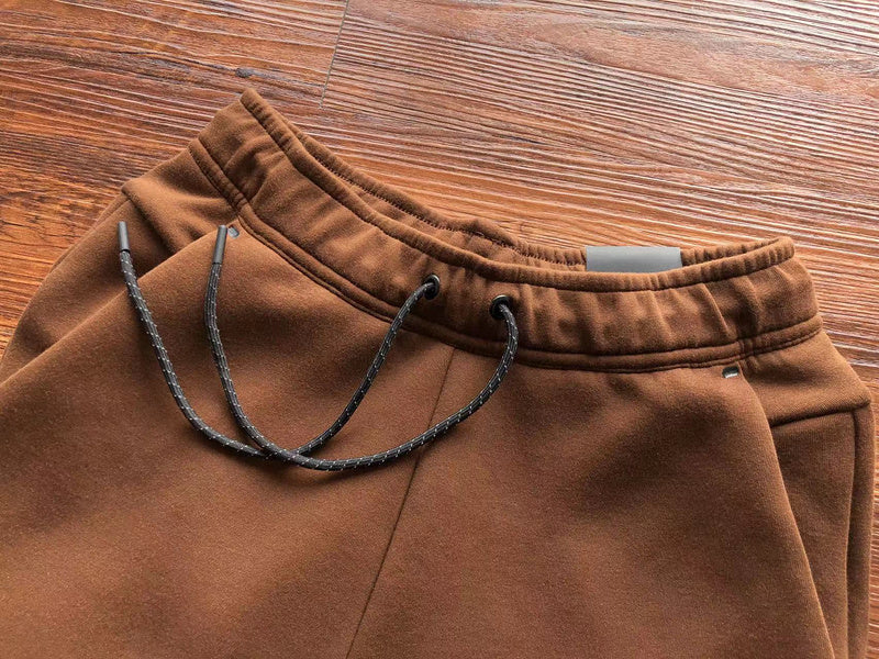 NIKE TECH FLEECE PANTS x BROWN - Phantom Kicks