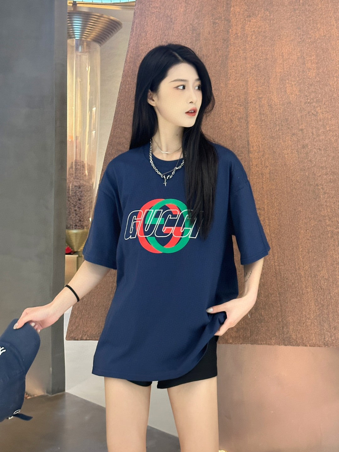 Gucci Navy T-Shirt with Overlapping Logo - Phantom Kicks