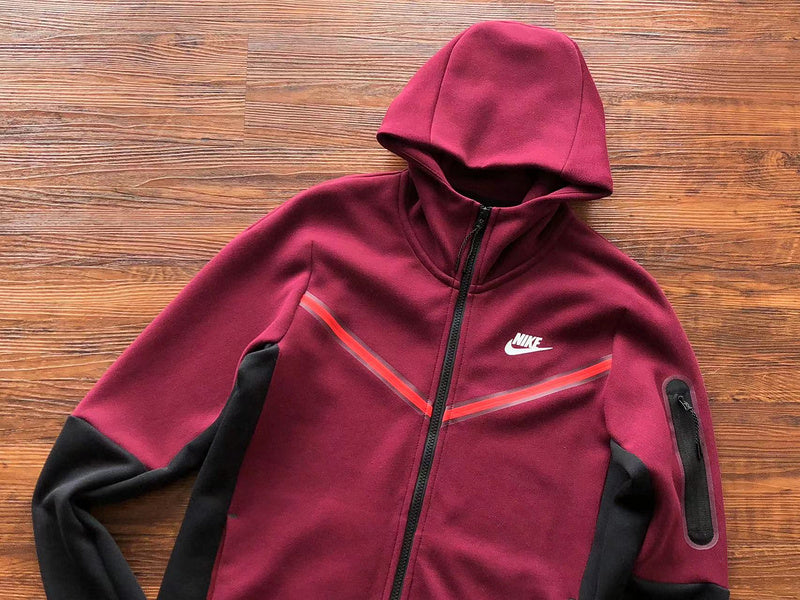 NIKE TECH FLEECE HOODIE x DARK BEETROOT/PHANTOM - Phantom Kicks