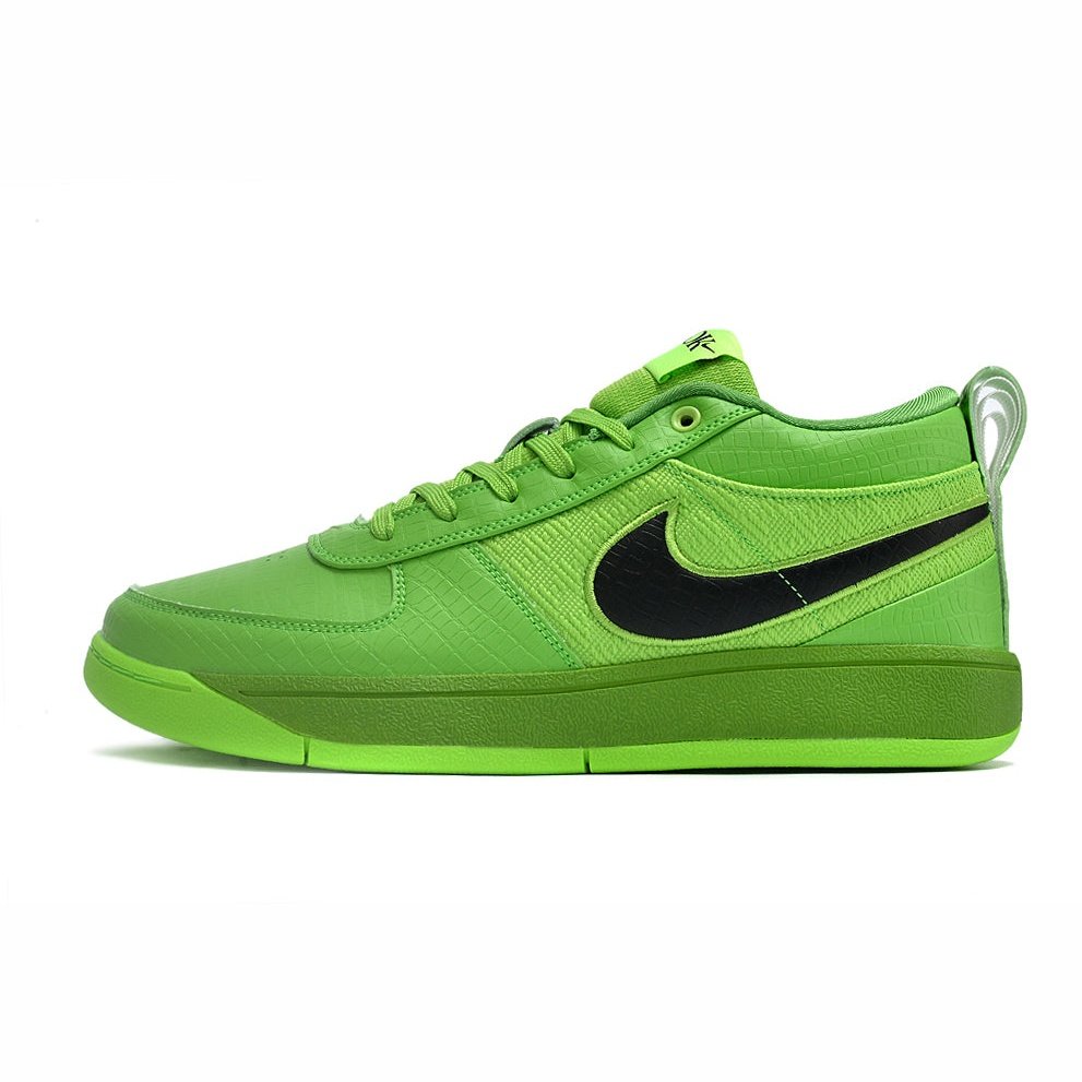 NIKE BOOK 1 x GRINCH - Phantom Kicks
