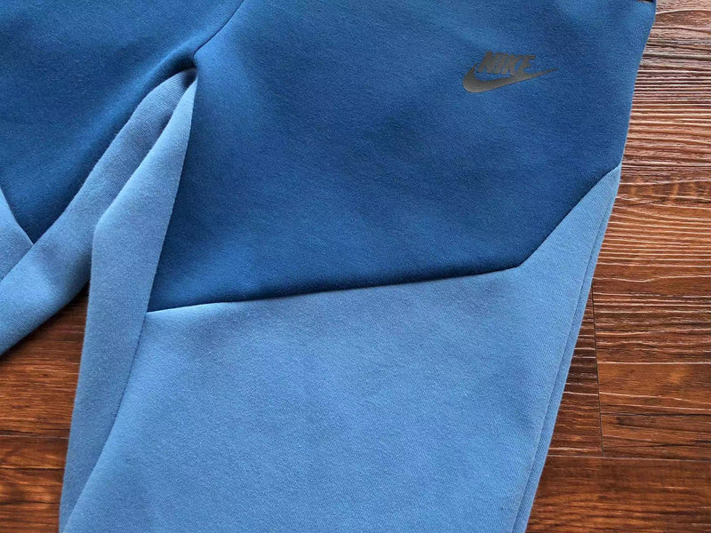NIKE TECH FLEECE PANTS x DUTCH BLUE/COURT BLUE - Phantom Kicks