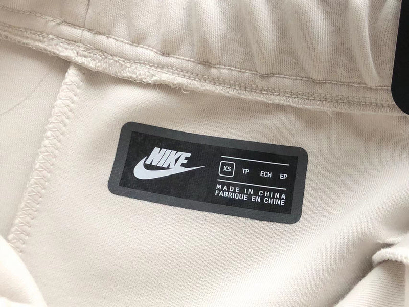NIKE TECH FLEECE PANTS x CREAMY WHITE - Phantom Kicks