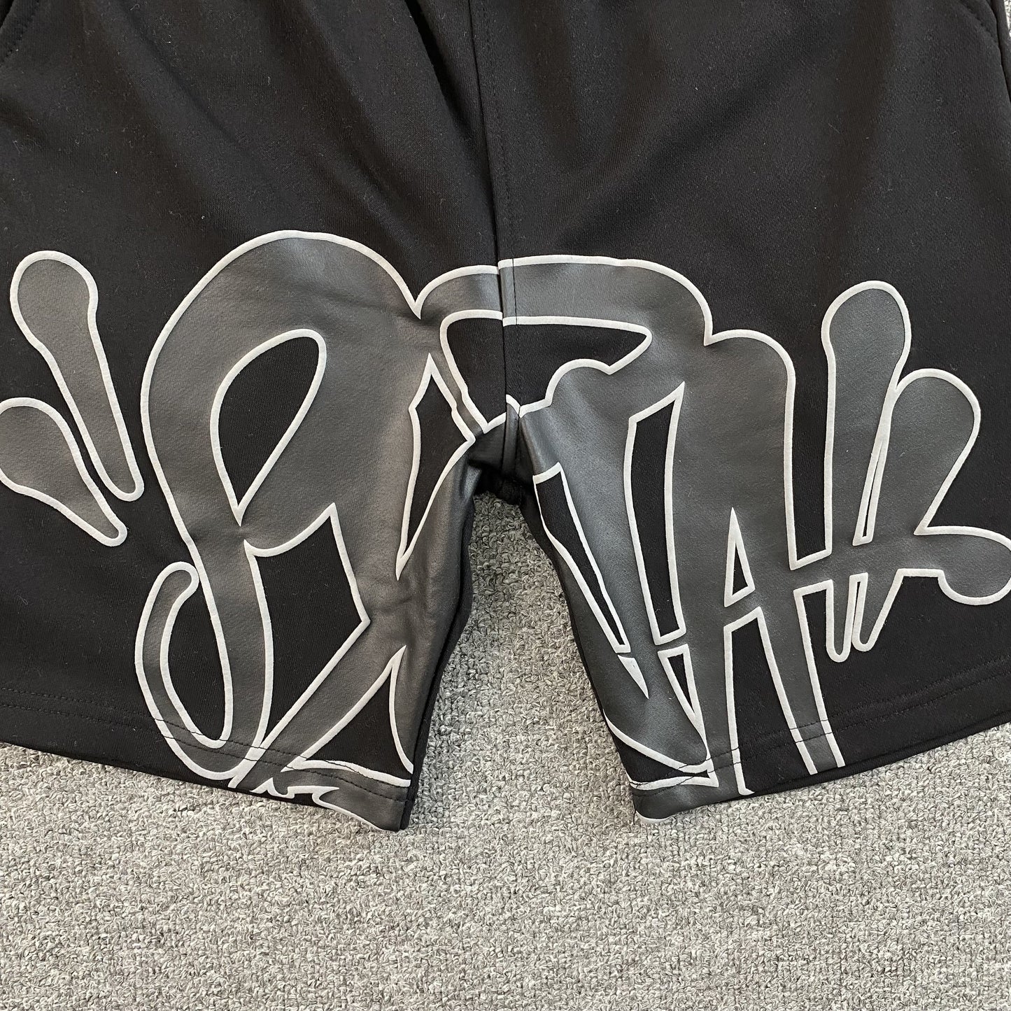 SYNA WORLD SHORTS BLACK - Phantom Kicks