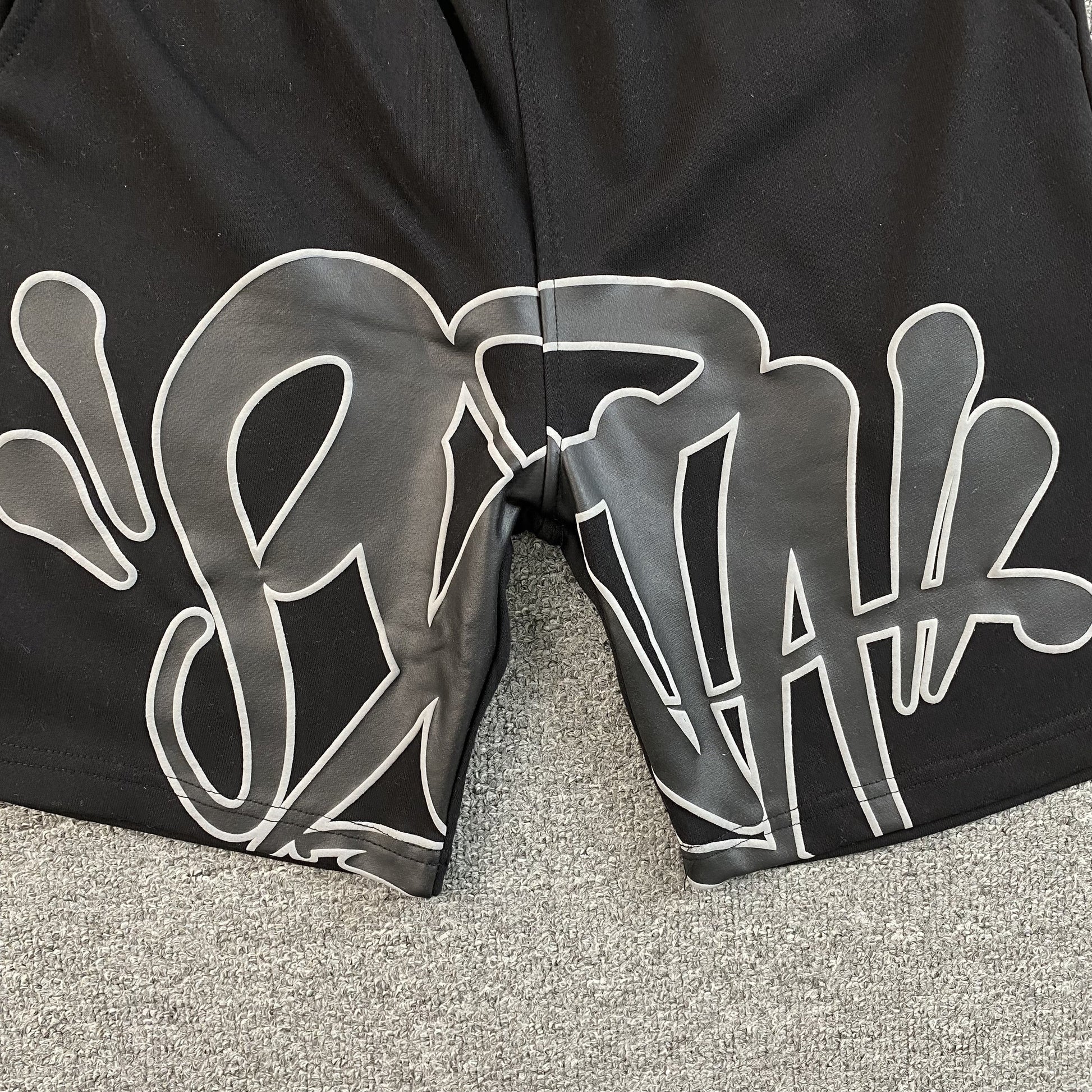 SYNA WORLD SHORTS BLACK - Phantom Kicks