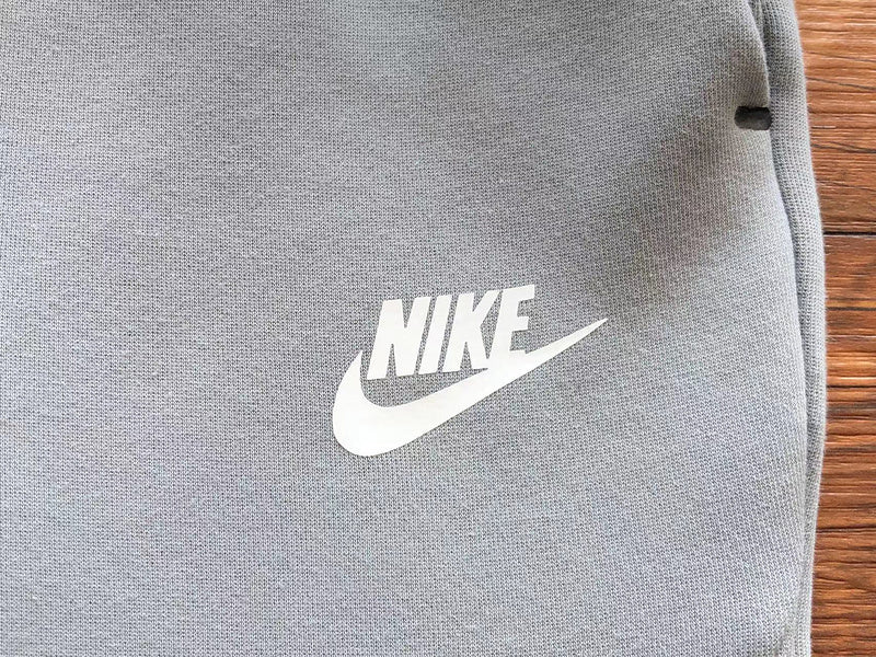 NIKE TECH FLEECE PANTS x GREY/WHITE - Phantom Kicks
