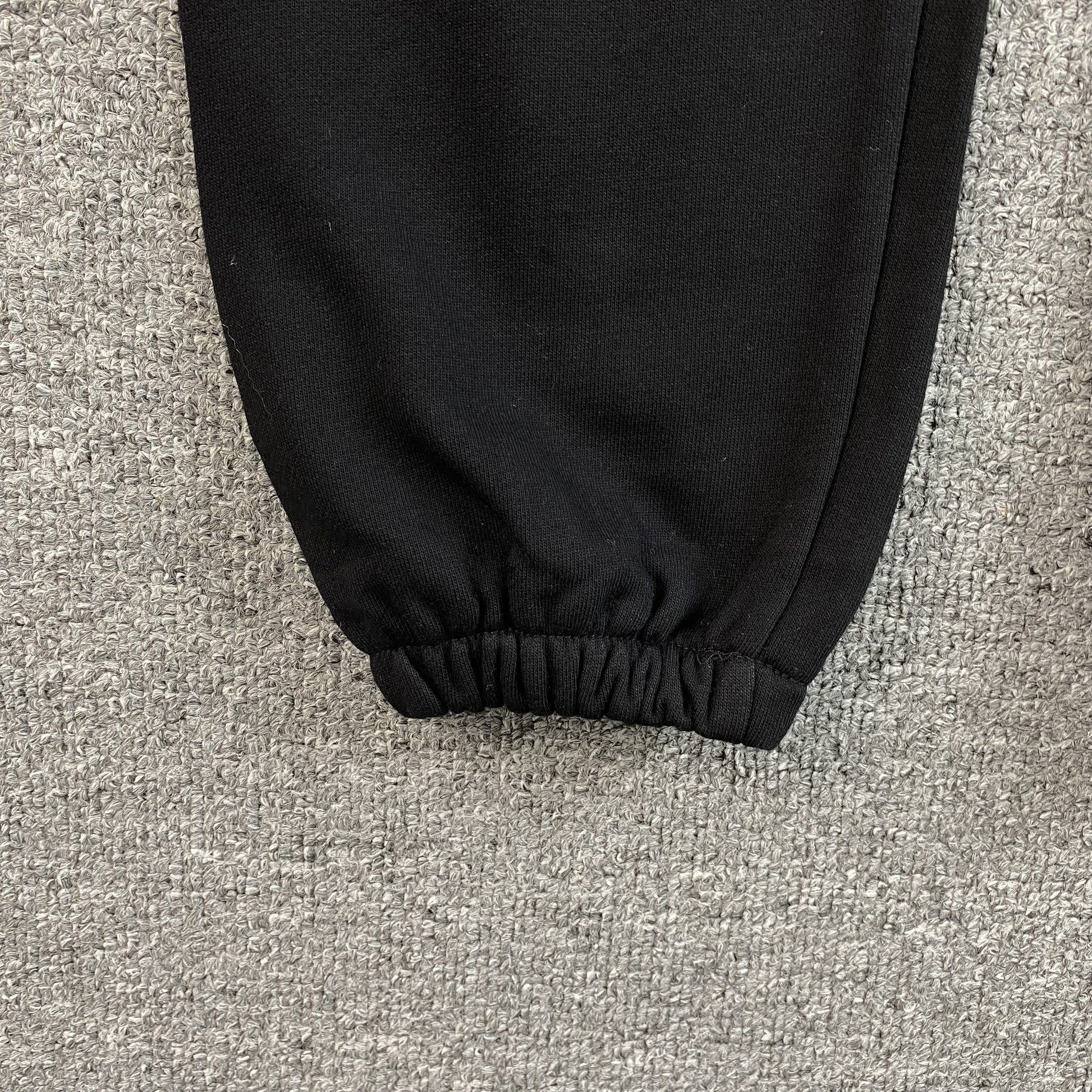 SP5DER ANGEL NUMBER SWEATPANTS BLACK - Phantom Kicks