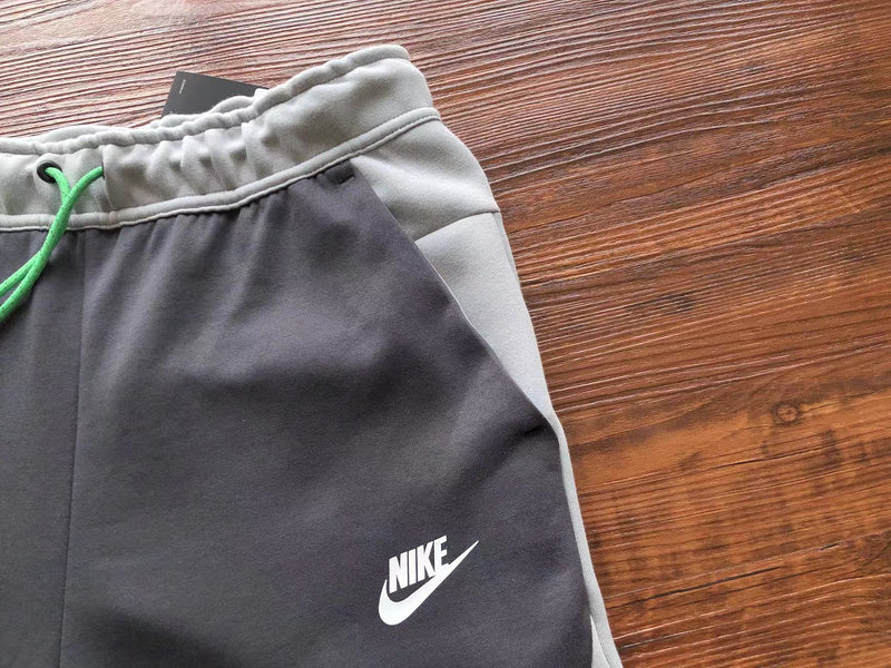 NIKE TECH FLEECE PANTS x GREY/BLACK/GREEN - Phantom Kicks