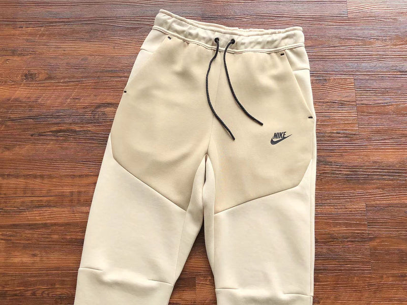 NIKE TECH FLEECE PANTS x BEACH BROWN - Phantom Kicks