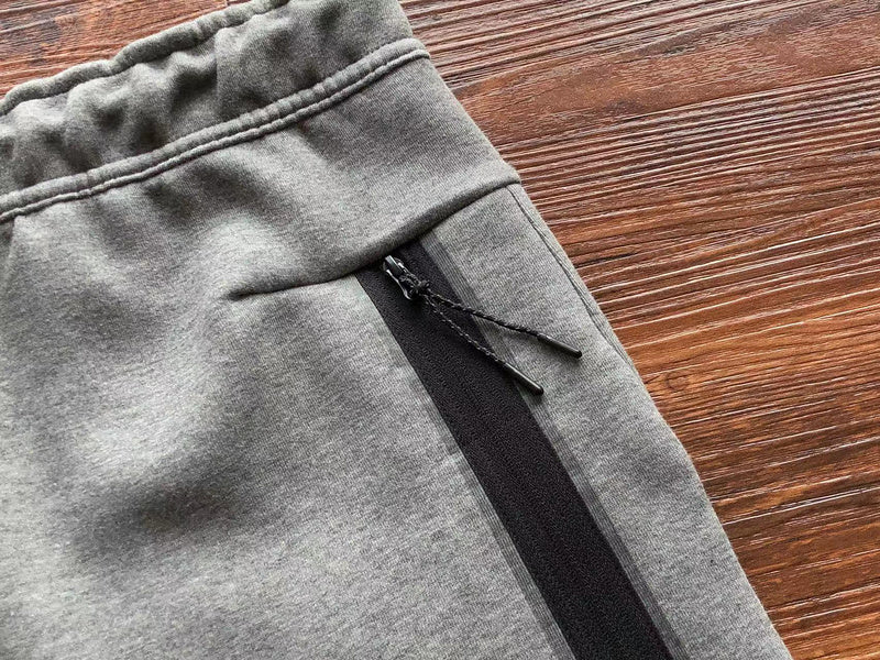 NIKE TECH FLEECE PANTS x WOLF GREY - Phantom Kicks