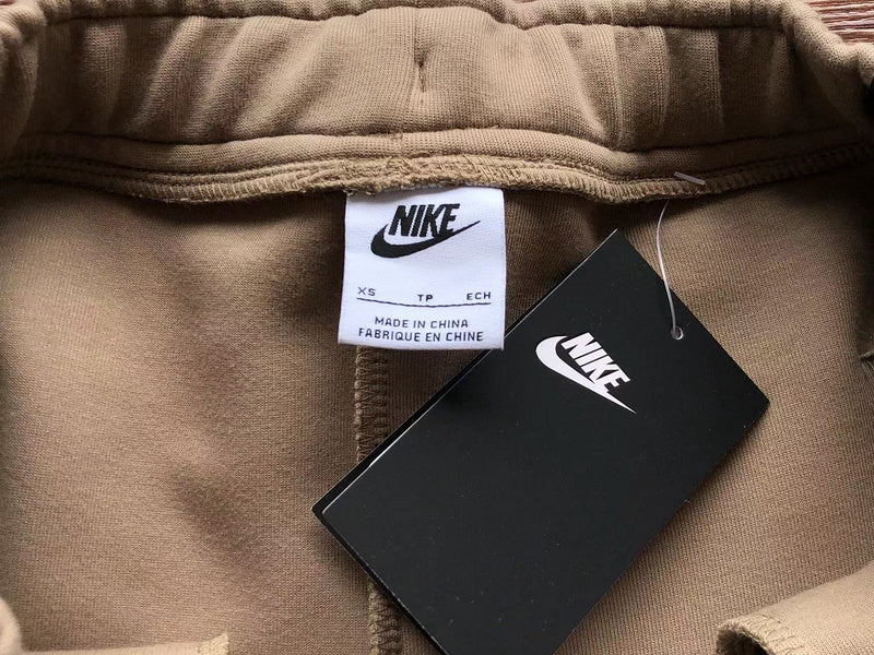 NIKE TECH FLEECE PANTS x SANDALWOOD/LIGHT BONE WHITE - Phantom Kicks