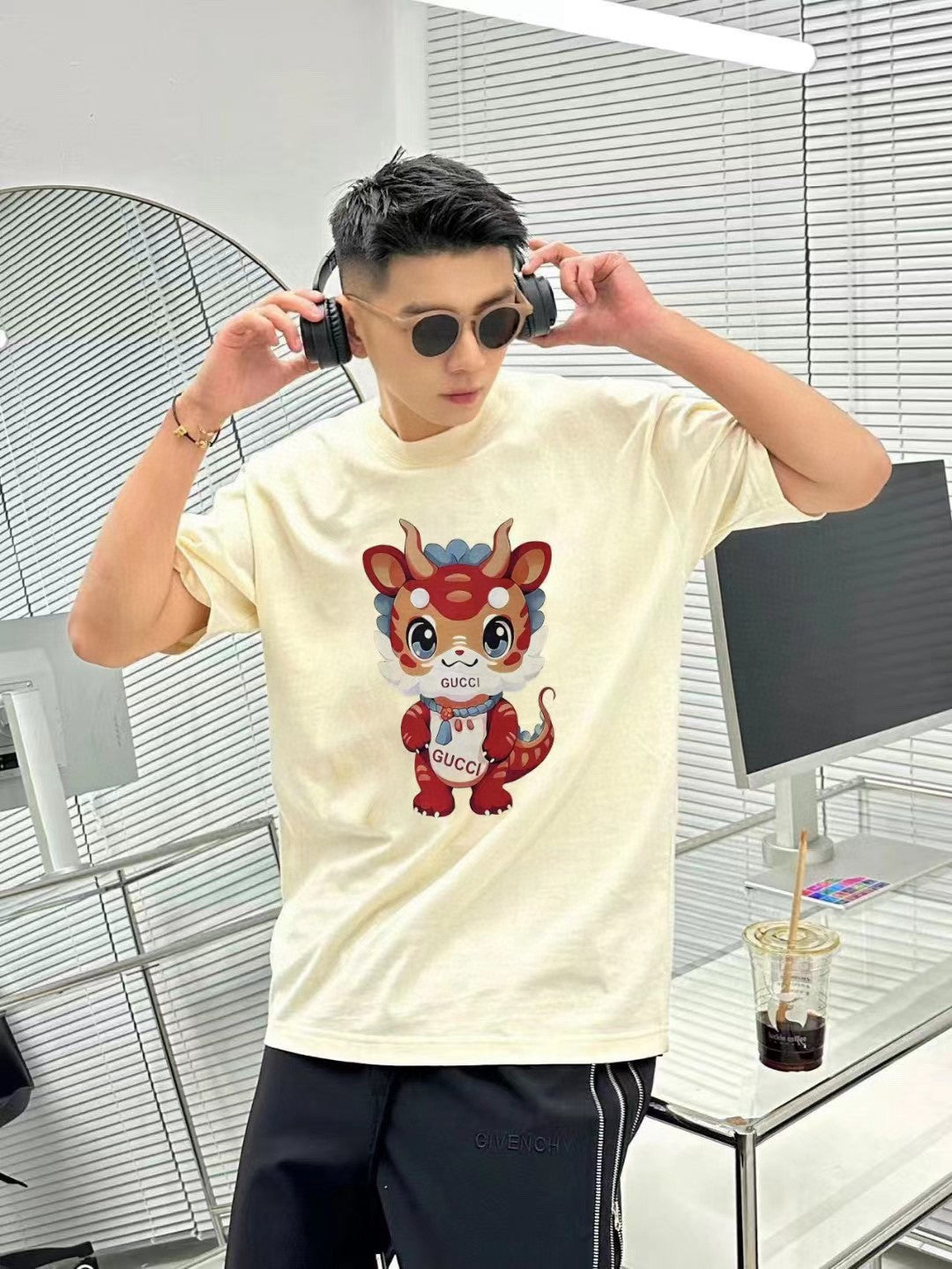 Gucci Cream T-Shirt with Dragon Cartoon - Phantom Kicks