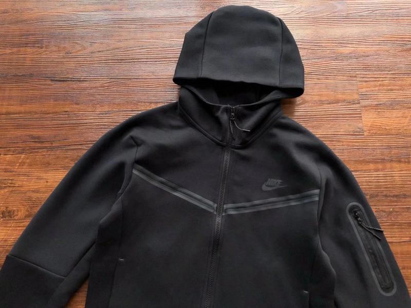 NIKE TECH FLEECE HOODIE x BLACK - Phantom Kicks