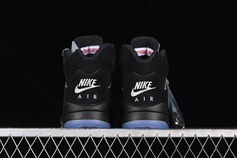 JORDAN RETRO 5 x BLACK METALLIC - Phantom Kicks