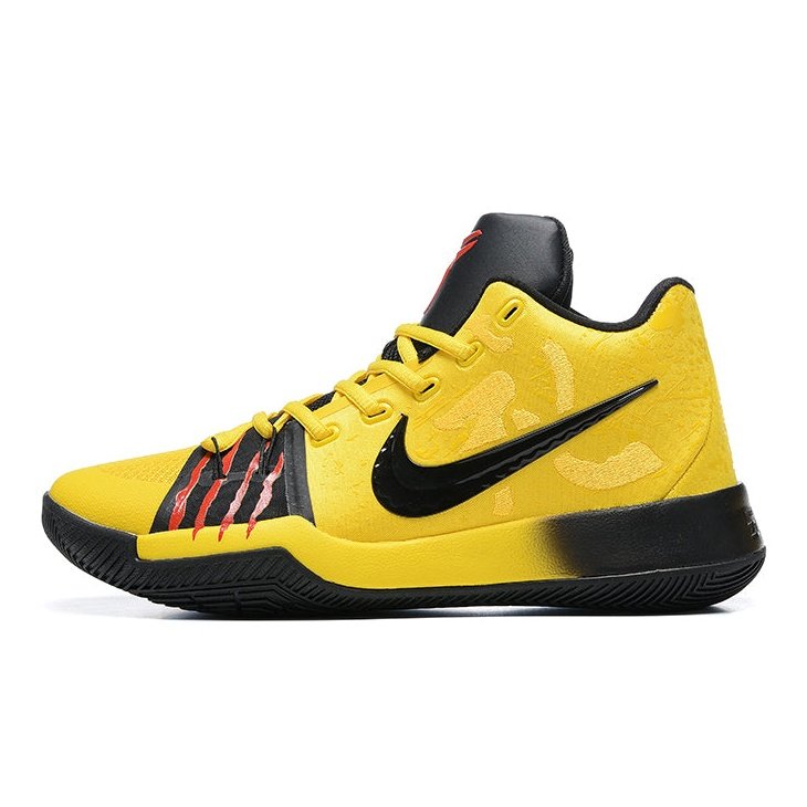 NIKE KYRIE 3 x MAMBA MENTALITY - Phantom Kicks