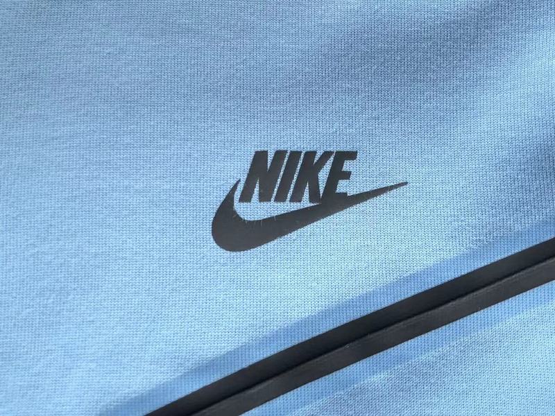 NIKE TECH FLEECE HOODIE x LIGHT BLUE - Phantom Kicks