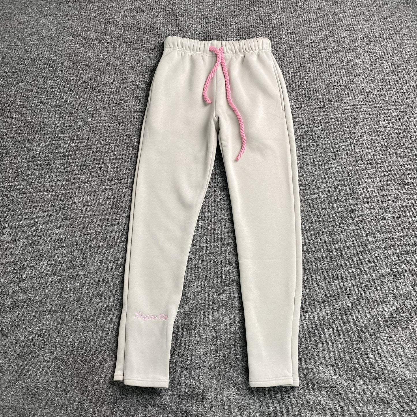 SYNA WORLD SYNA LOGO SWEATPANTS GREY PINK - Phantom Kicks