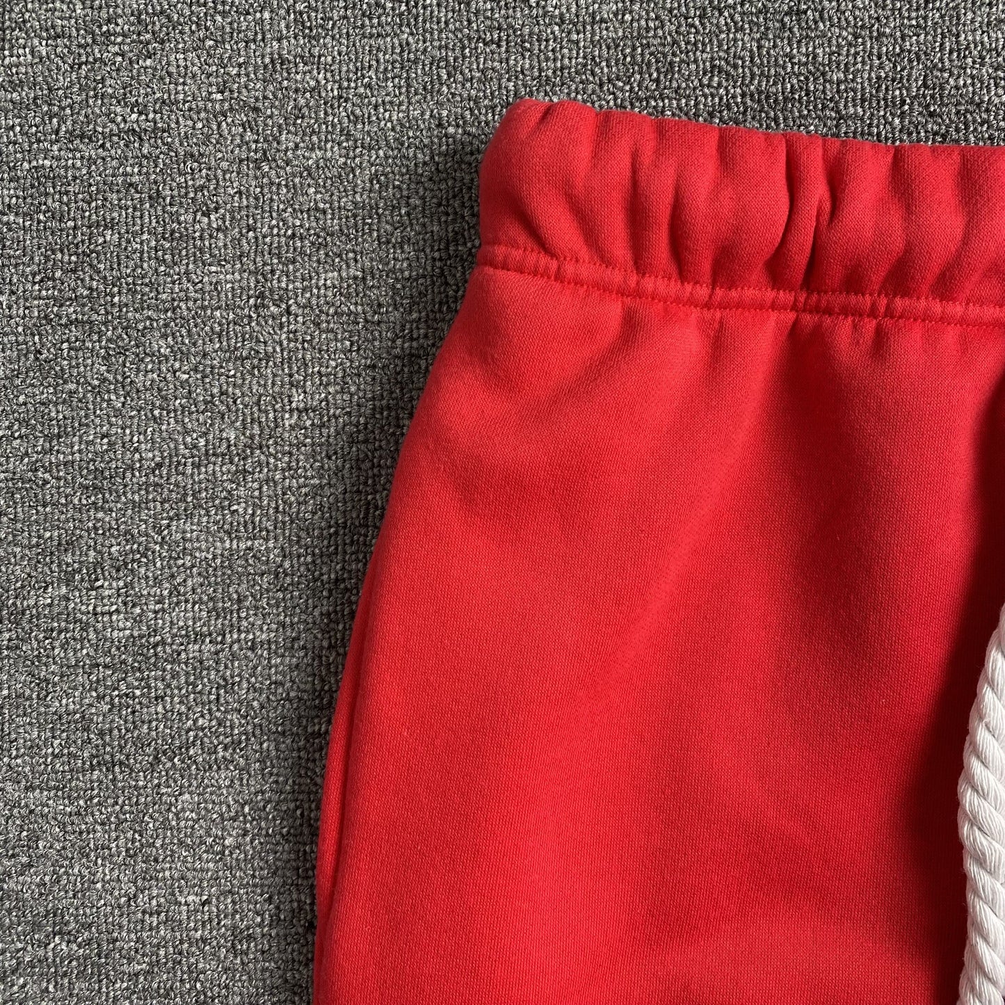SYNA WORLD SYNA LOGO SWEATPANTS RED - Phantom Kicks