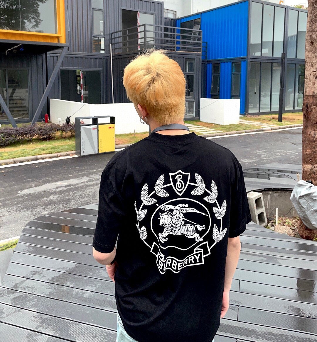 Burberry T-shirt with Knight Logo - Phantom Kicks