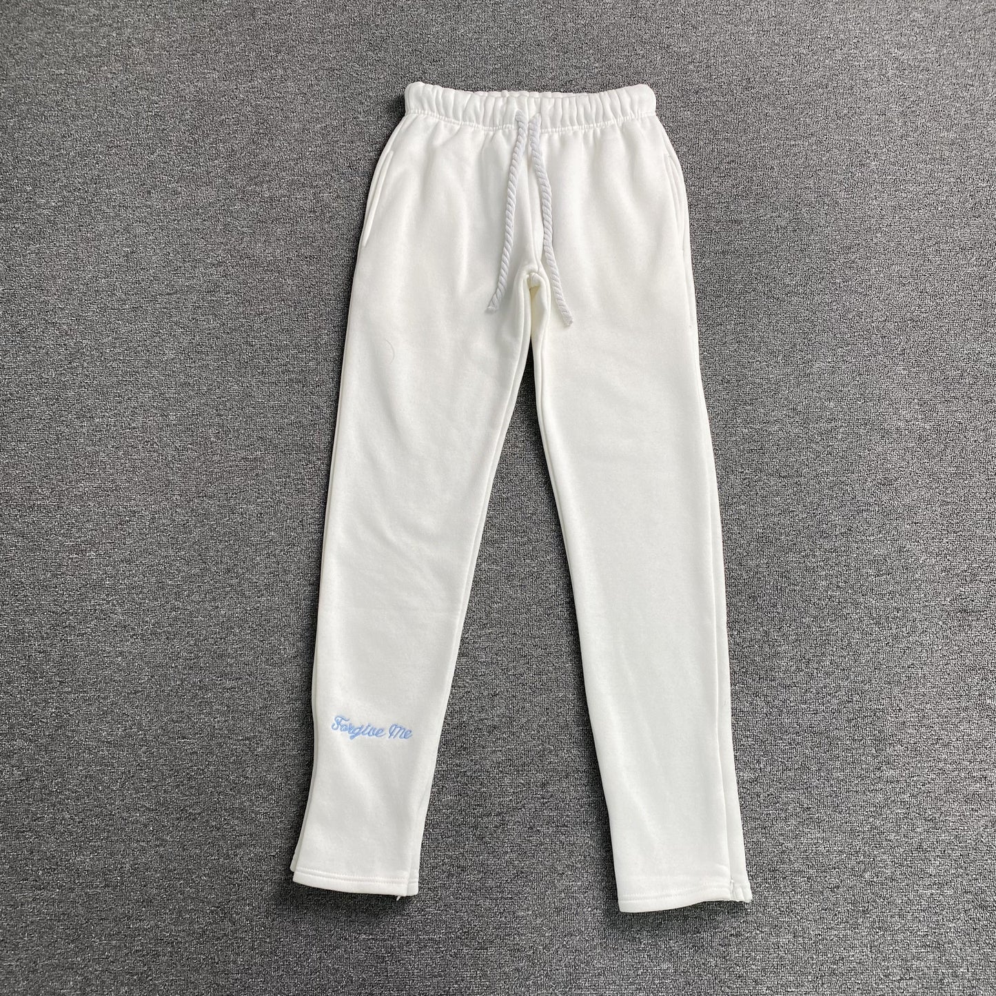 SYNA WORLD SYNA LOGO SWEATPANTS WHITE - Phantom Kicks