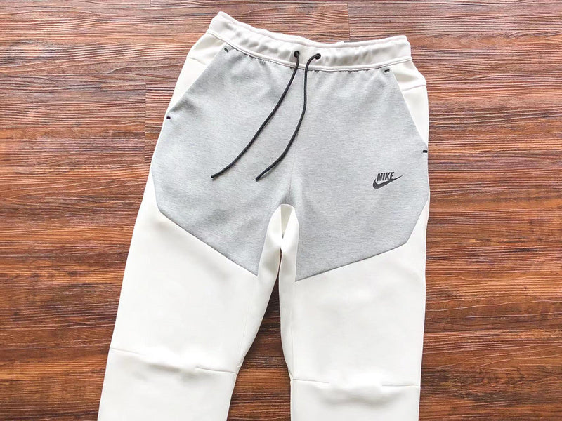 NIKE TECH FLEECE PANTS x GREY VOLT - Phantom Kicks