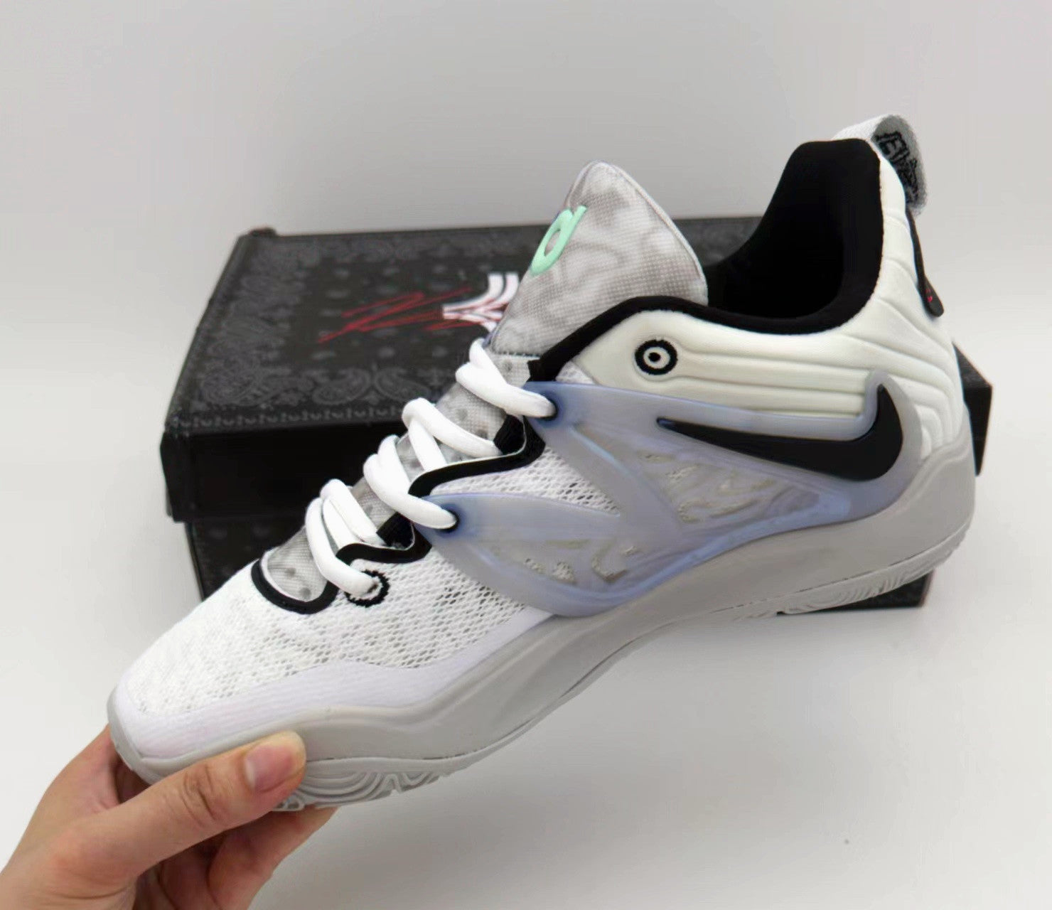 NIKE KD 15 x BROOKLYN NETS - Phantom Kicks