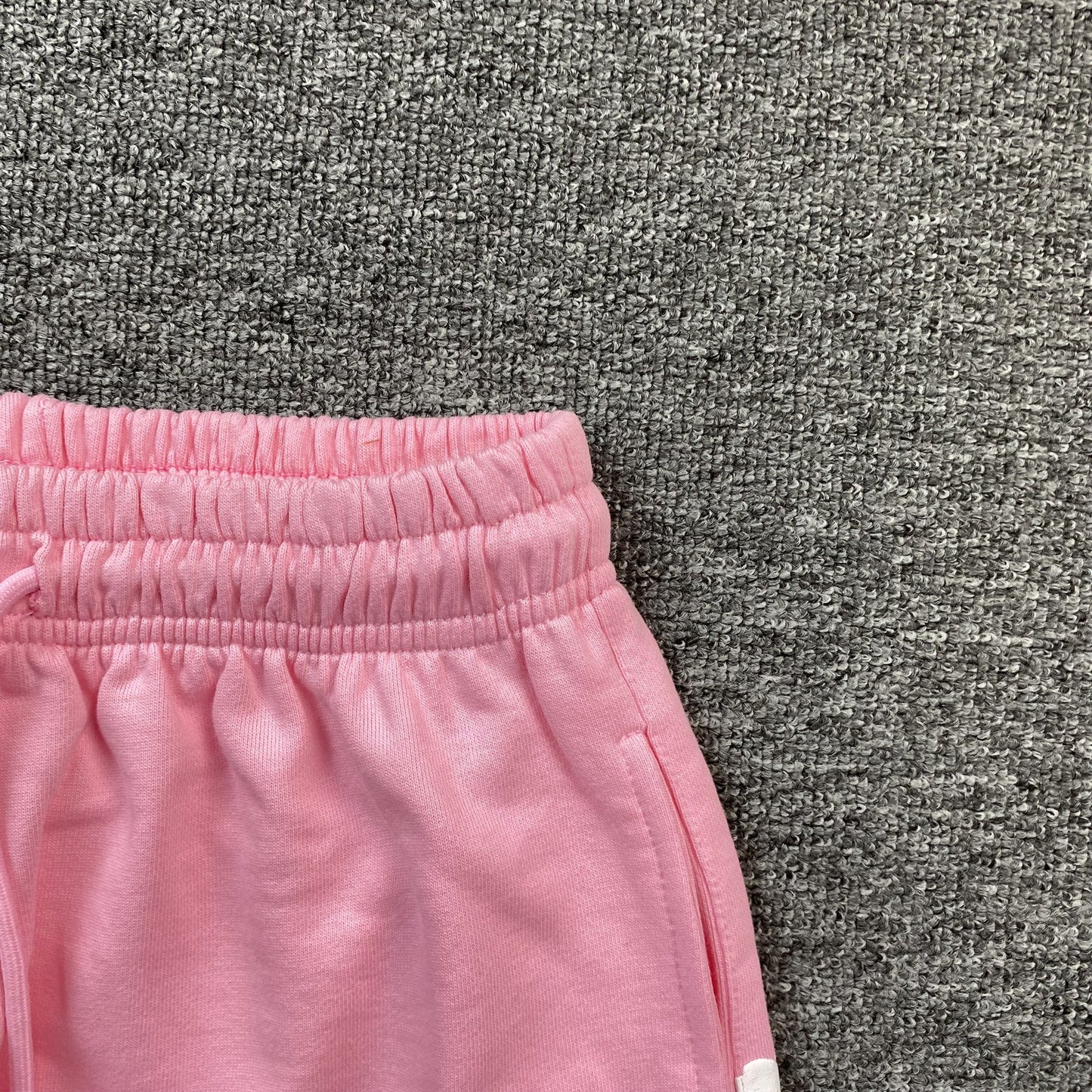 DENIM TEARS COTTON WREATH SWEATPANTS PINK - Phantom Kicks
