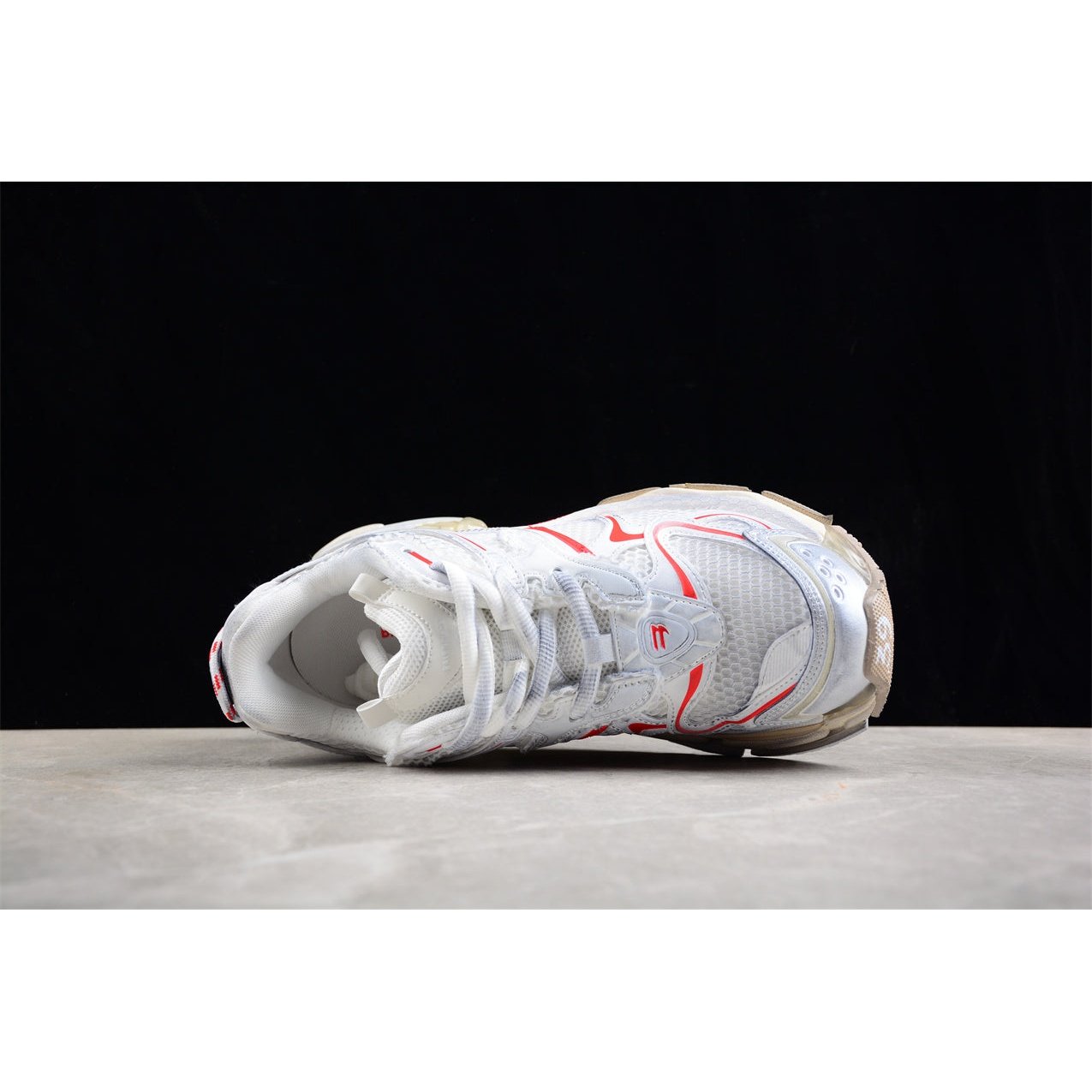 BALENCIAGA RUNNER x WHITE BEIGE RED - Phantom Kicks