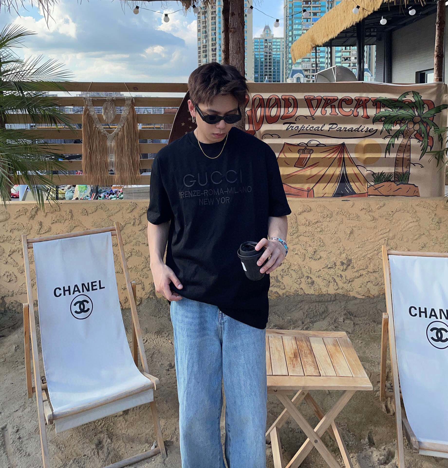 Gucci T-shirt with Embroidered Cities - Phantom Kicks