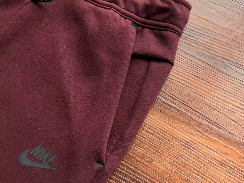 NIKE TECH FLEECE PANTS x BERRY/POMEGRANATE - Phantom Kicks