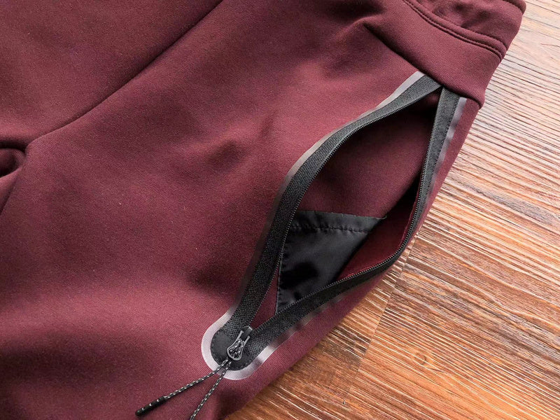 NIKE TECH FLEECE PANTS x BERRY/POMEGRANATE - Phantom Kicks