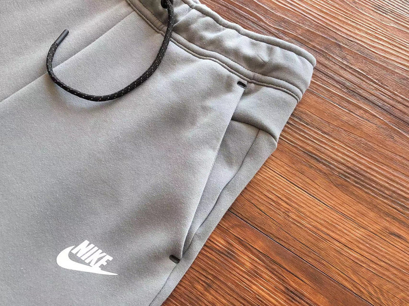 NIKE TECH FLEECE PANTS x GREY/WHITE - Phantom Kicks